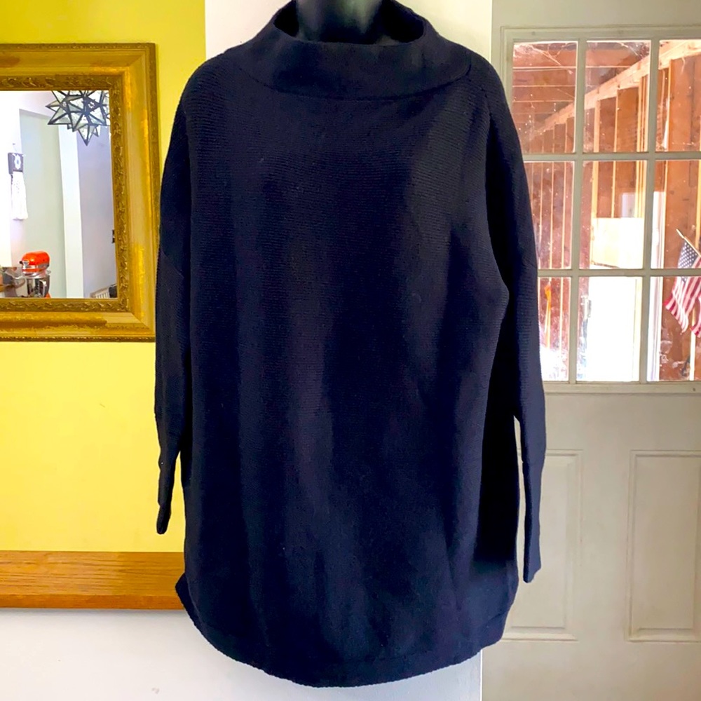 Sz S women’s black knit sweater
